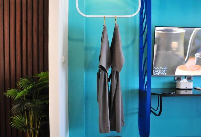 Отель The Moment Chiangmai