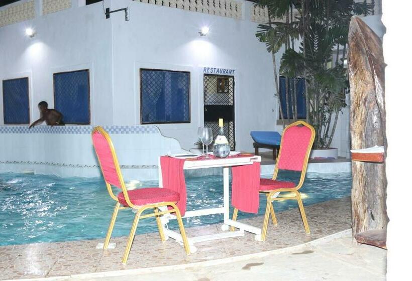 پانسیون Room In Guest Room A Wonderful Beach Property In Diani Beach Kenya