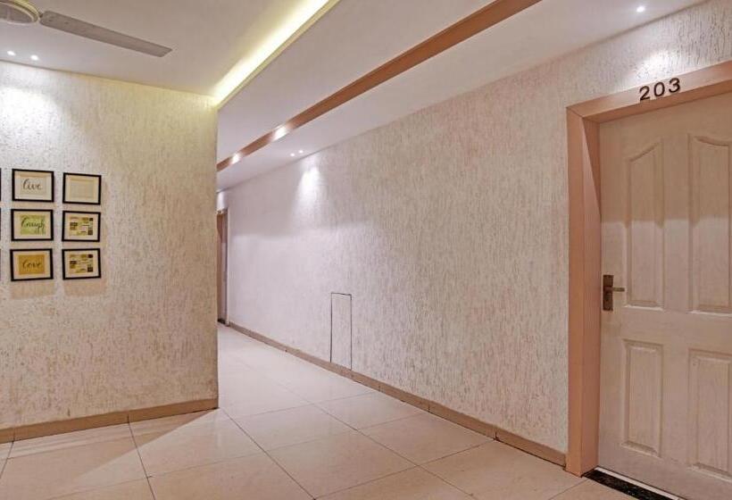 בית מלון כפרי Treebo Trend Omkar