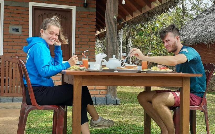 مبيت وإفطار Sigiriya Nature Resort