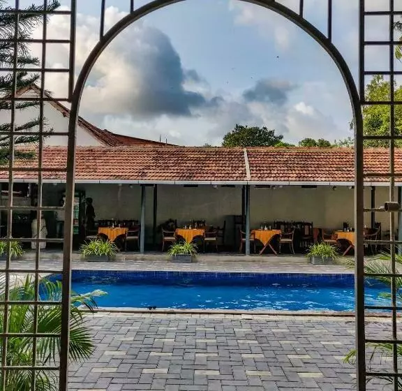 Hotelli Dutch Bungalow