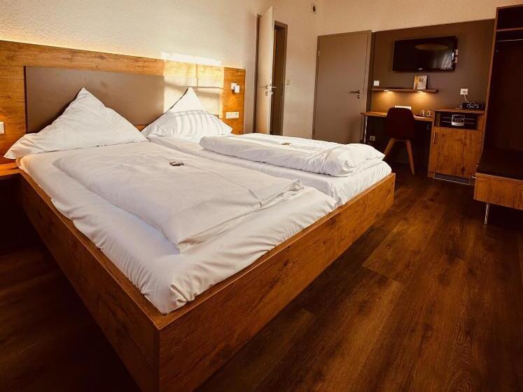 فندق Und Wirtshaus Löwen