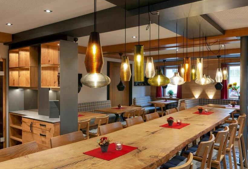 فندق Und Wirtshaus Löwen