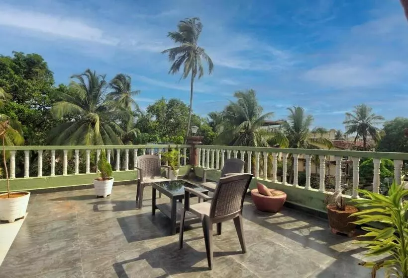 ホテル Swaaraj Stay At Goa