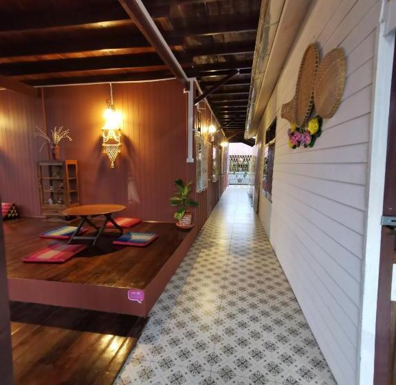 Pensão Chanida Home