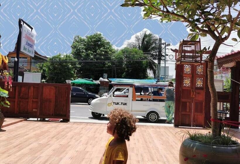 Pensão Chanida Home