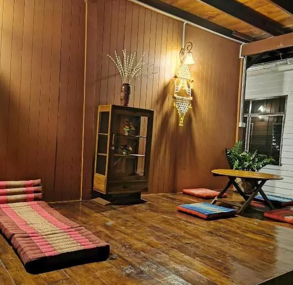 Majatalo Chanida Home