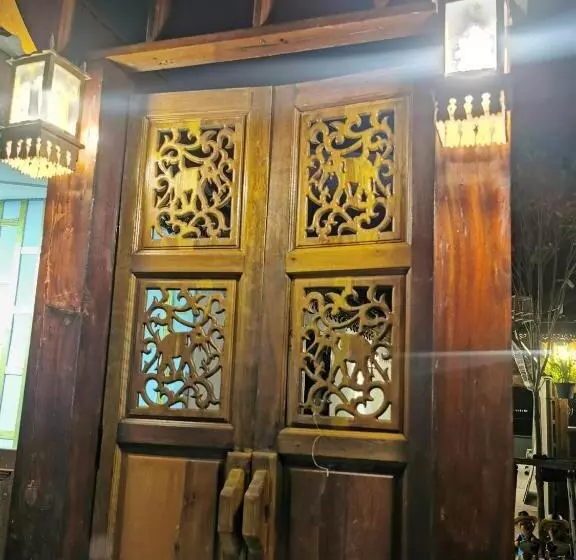 Majatalo Chanida Home