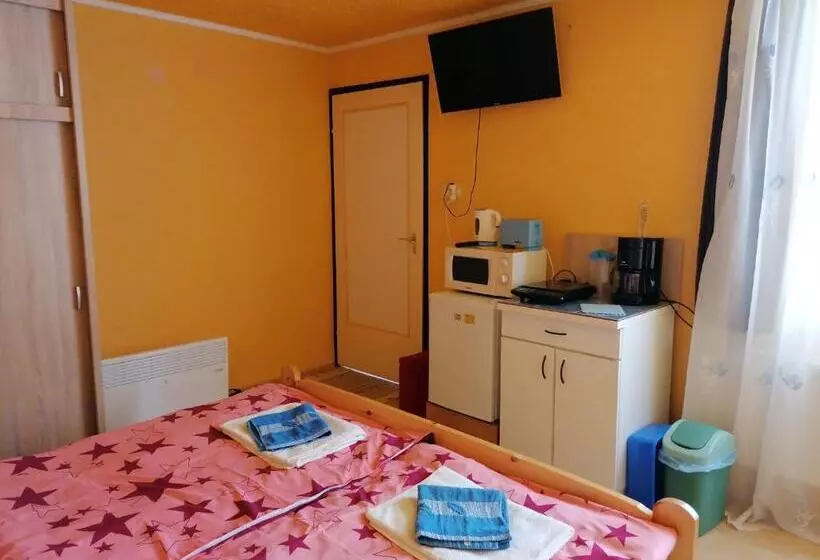 پانسیون Kertész Vendégház