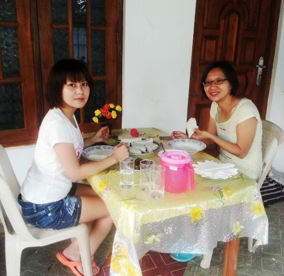 Pensión Mirissa Niraj Guest