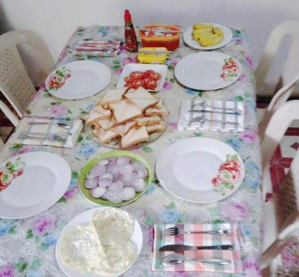 Pensión Mirissa Niraj Guest