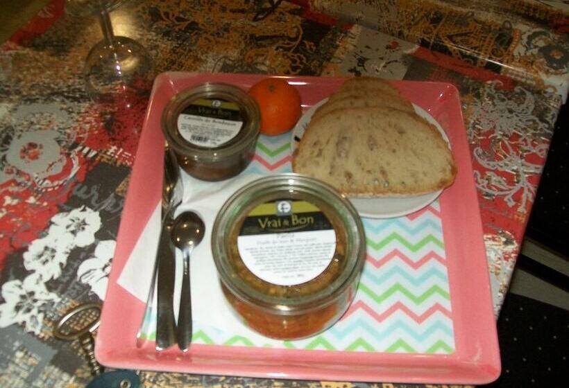 ホテル Au Charme Du Levat