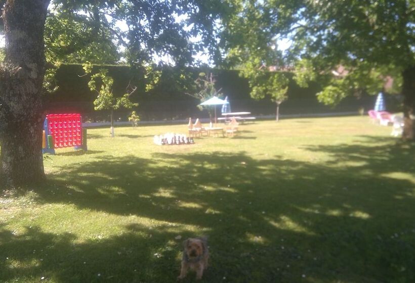 ホテル Au Charme Du Levat