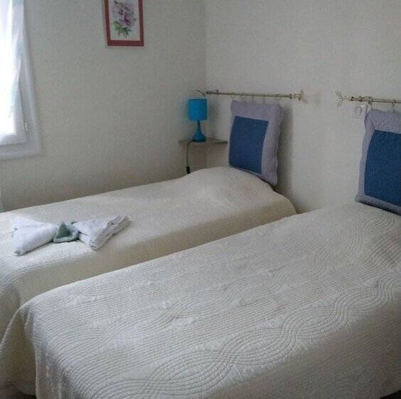 ホテル Au Charme Du Levat