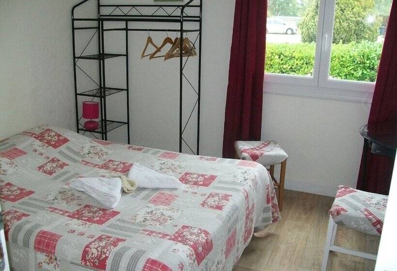 ホテル Au Charme Du Levat