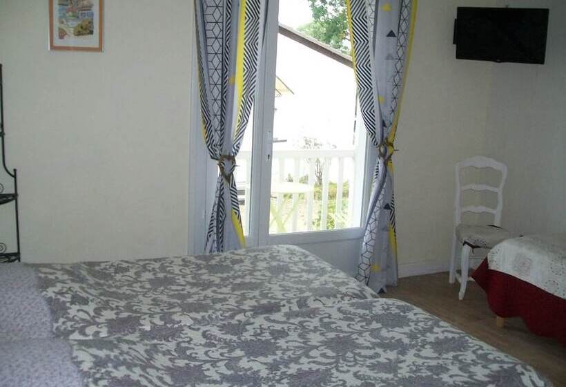 ホテル Au Charme Du Levat