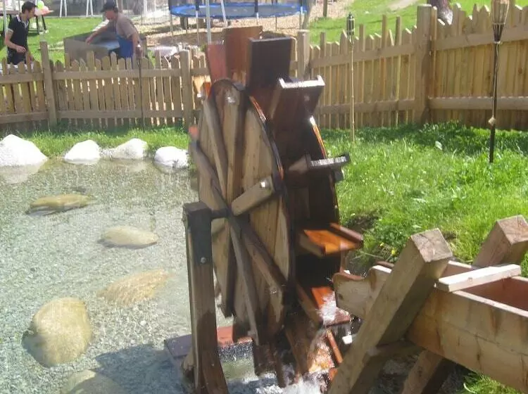 Отель Bergkristall