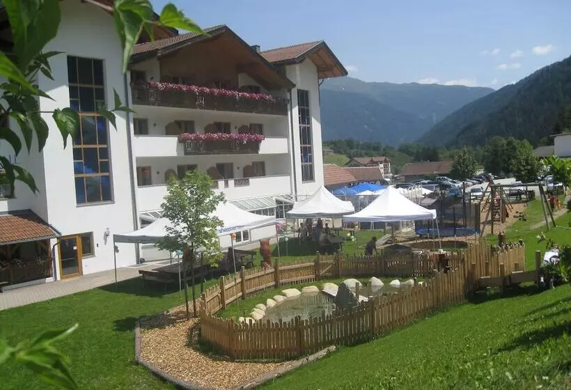 Отель Bergkristall