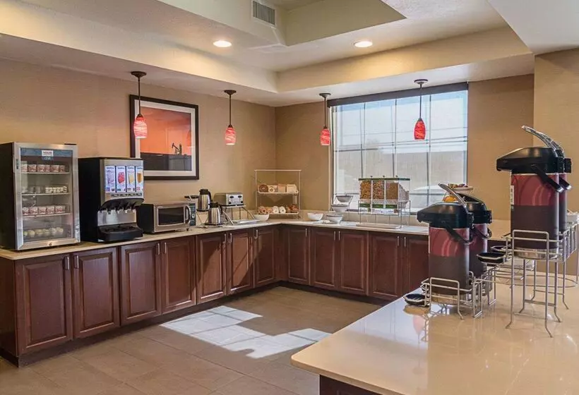 Hotelli Comfort Inn Midland South I20