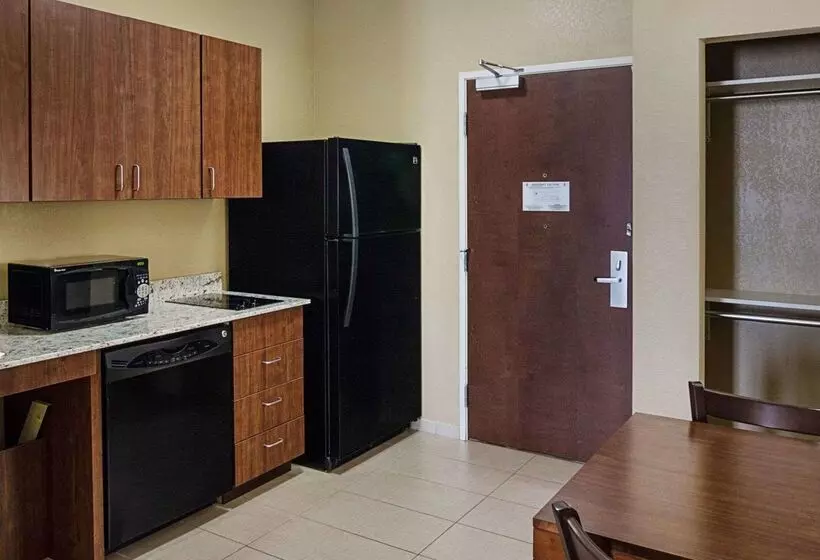 Hotelli Comfort Inn Midland South I20