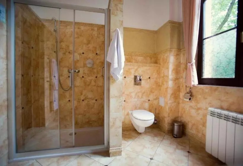 호텔 Kompleks Dąbrówka