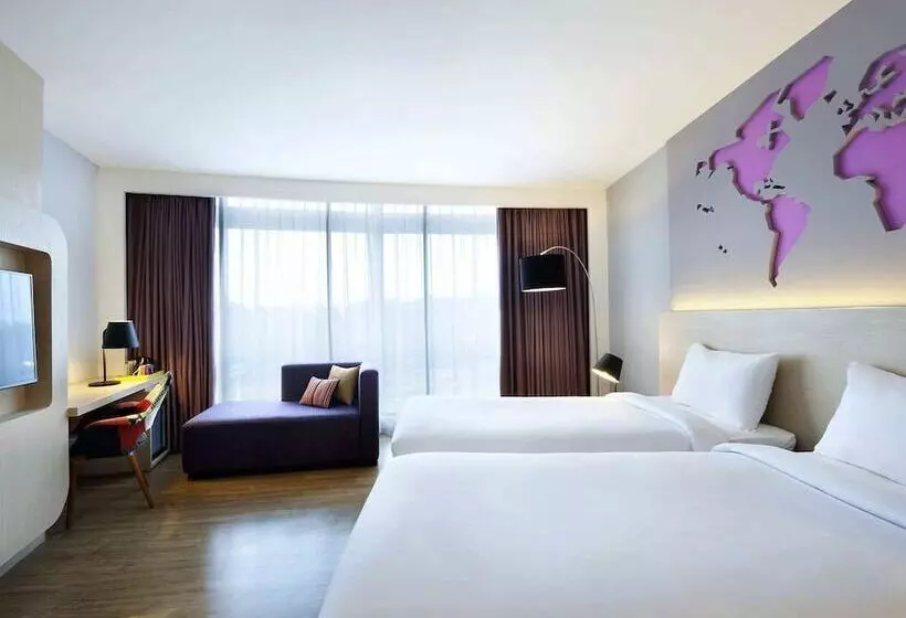 בית מלון כפרי Ibis Styles Jakarta Airport