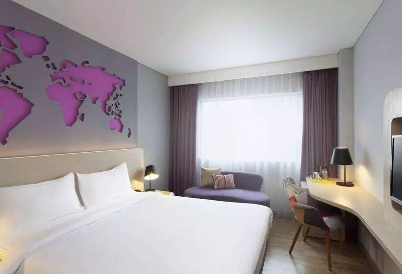 בית מלון כפרי Ibis Styles Jakarta Airport