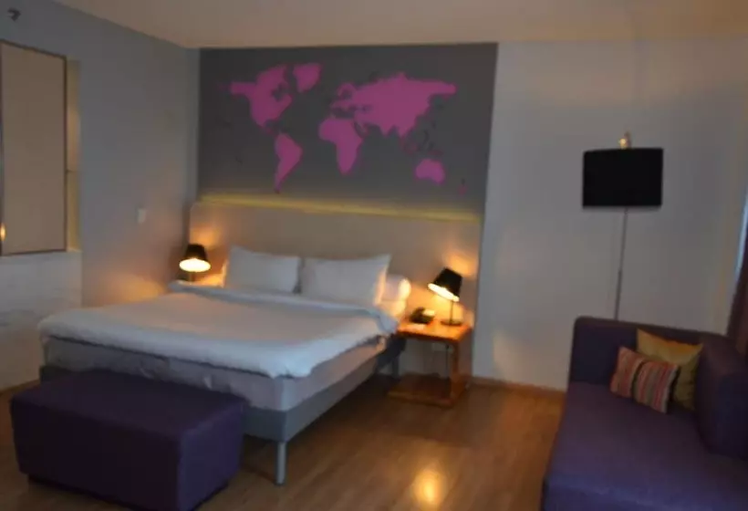 בית מלון כפרי Ibis Styles Jakarta Airport