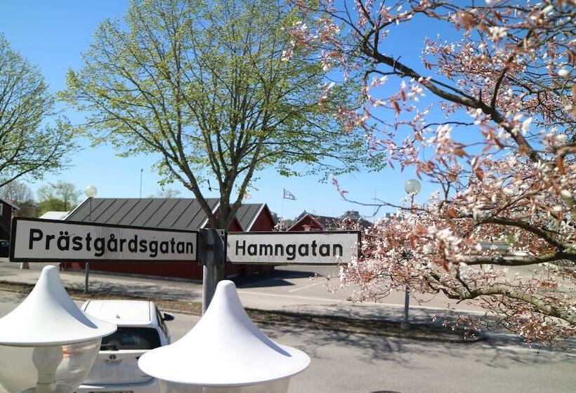 Vänerport Lakefront Hotell