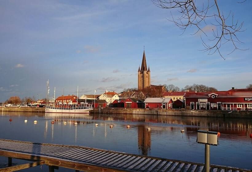 Vänerport Lakefront Hotell