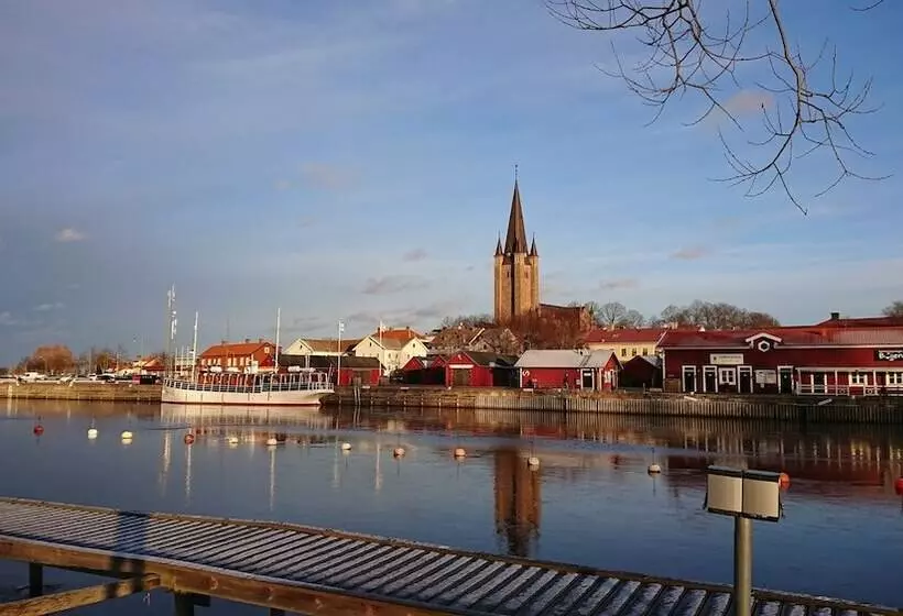 Vänerport Lakefront Hotell