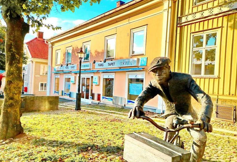 Vänerport Lakefront Hotell