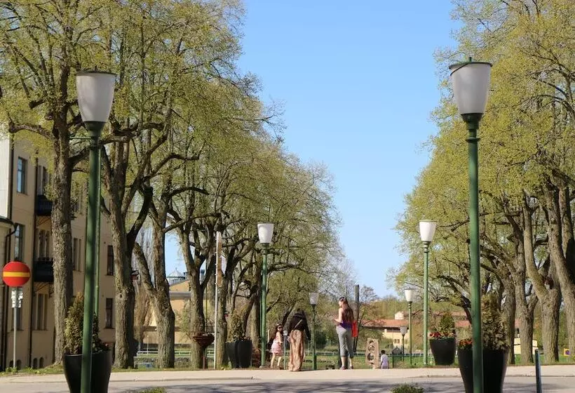 Vänerport Lakefront Hotell