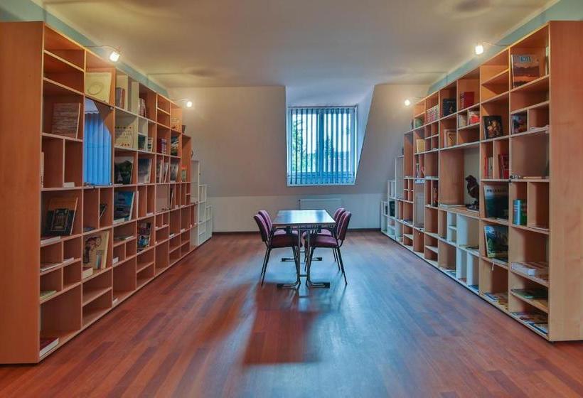 Lipa Hotel és étterem