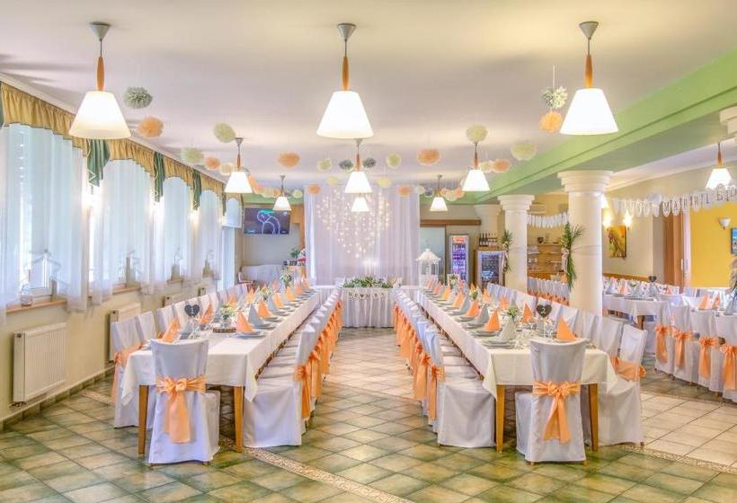 Lipa Hotel és étterem