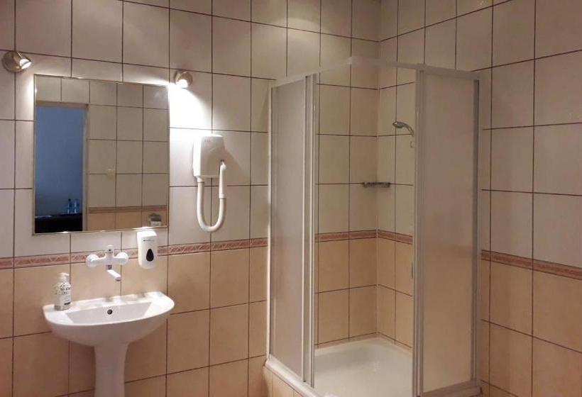 בית מלון כפרי Willa Miłosna