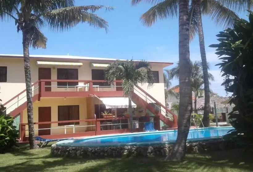 هتل Playa Chiquita