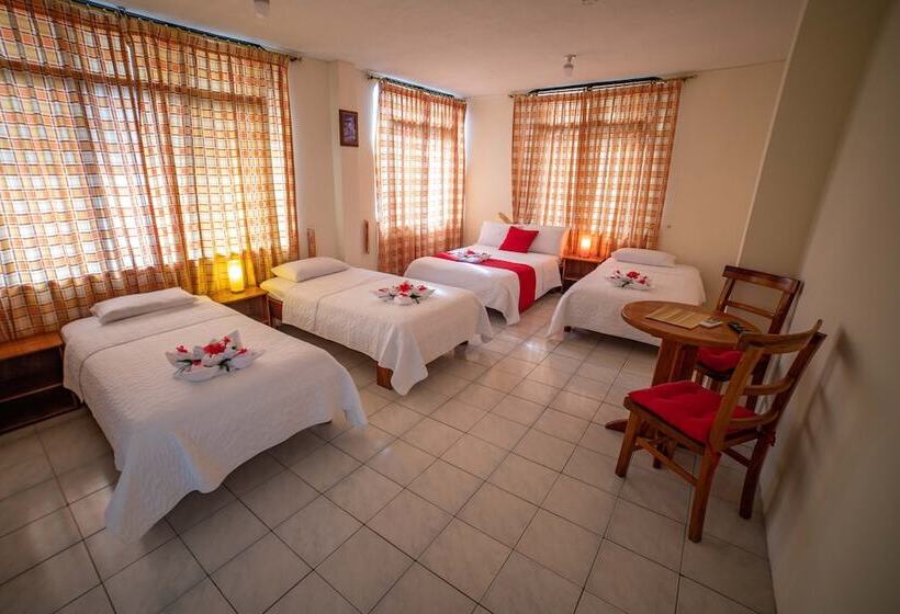 בית מלון כפרי Red Booby