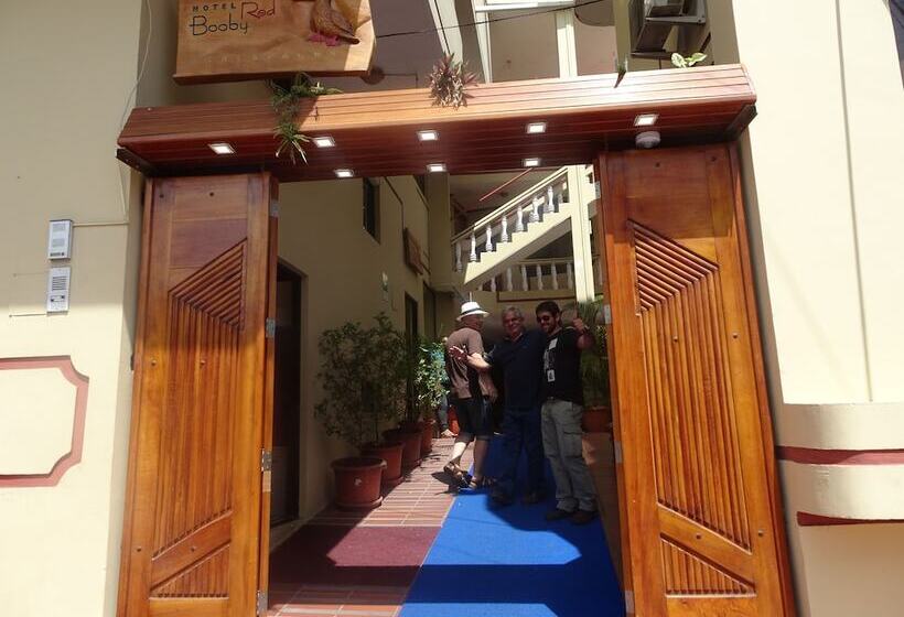 בית מלון כפרי Red Booby