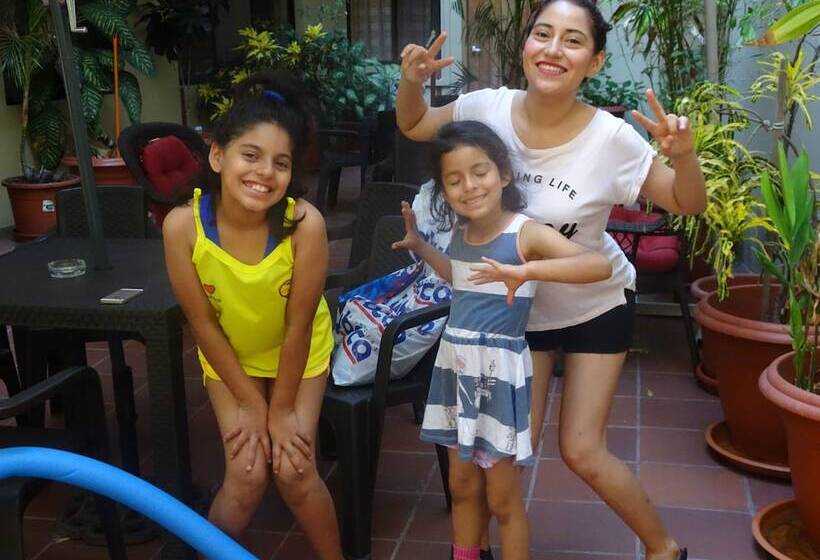 בית מלון כפרי Red Booby