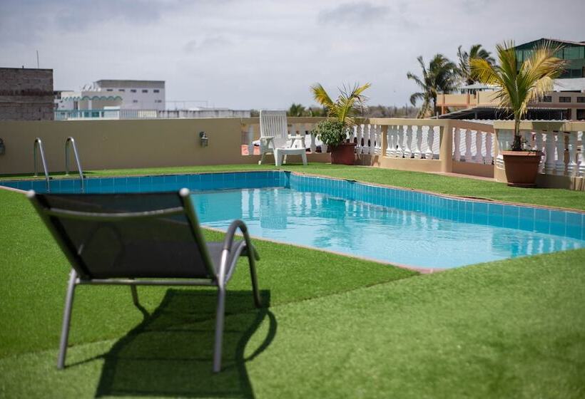 בית מלון כפרי Red Booby