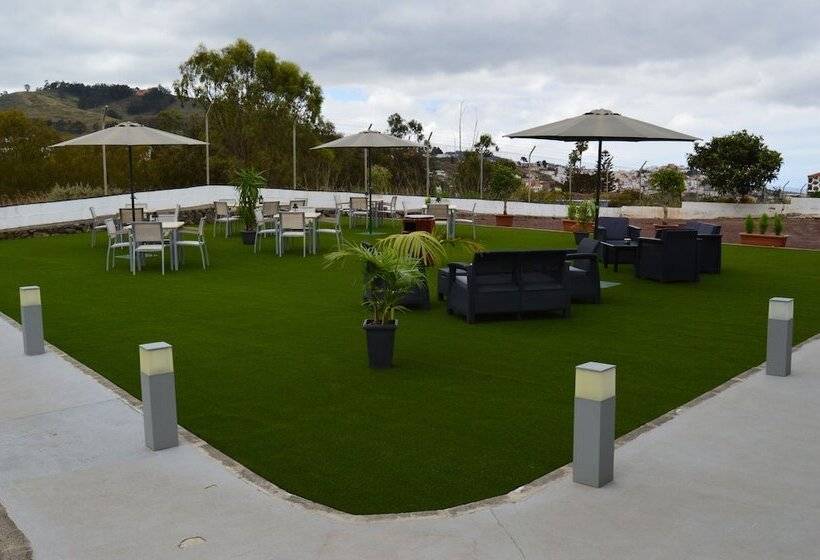 هتل روستایی Melva Suite