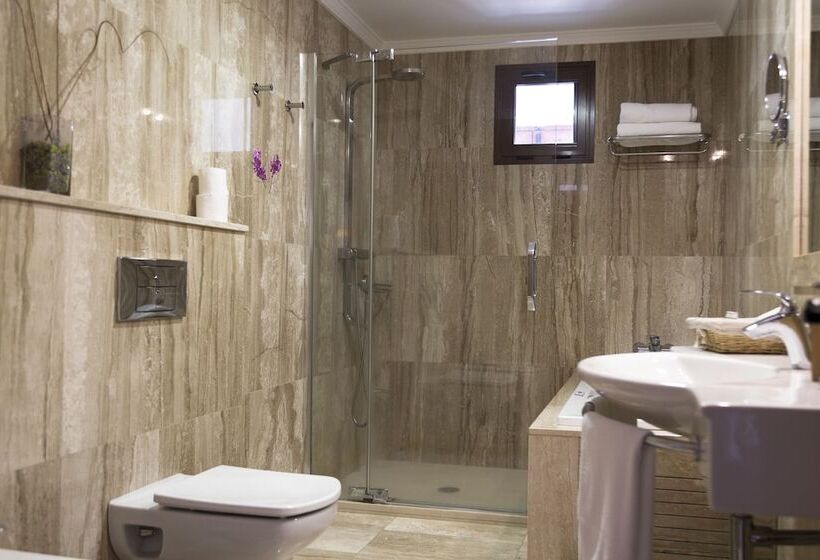 هتل روستایی Melva Suite