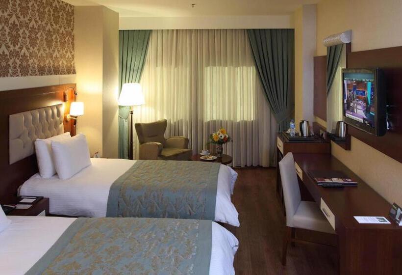 هتل Senbayrak City