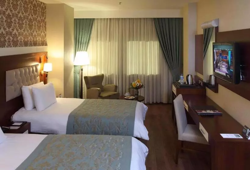 هتل Senbayrak City