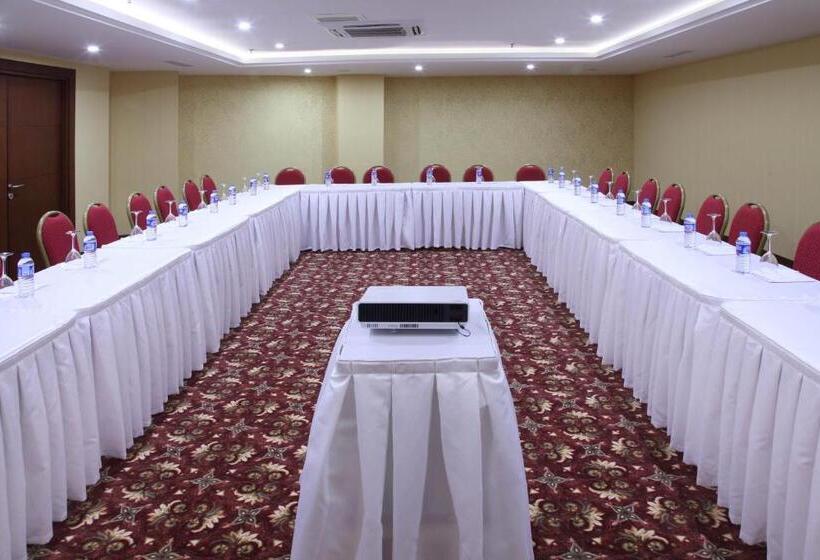 هتل Senbayrak City