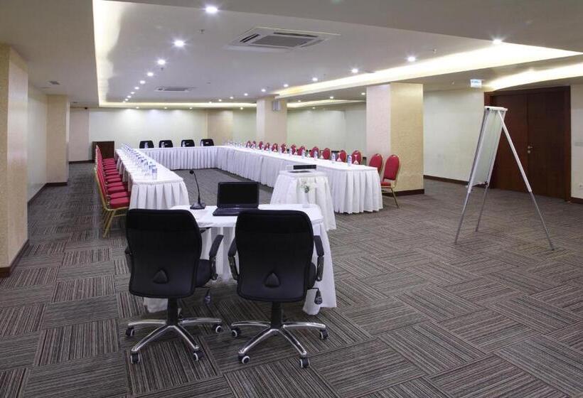 هتل Senbayrak City