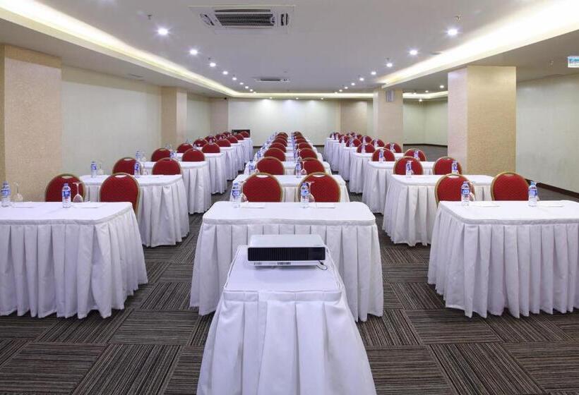 هتل Senbayrak City