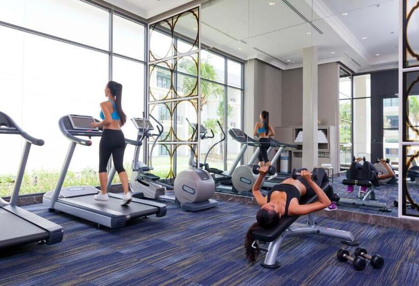 فندق U Sathorn Bangkok