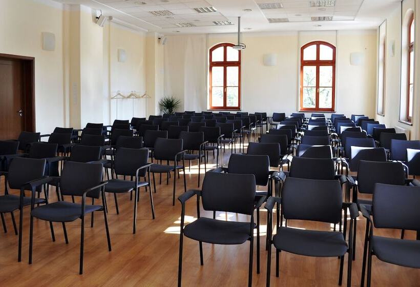 בית מלון כפרי Wenderedu Business Center